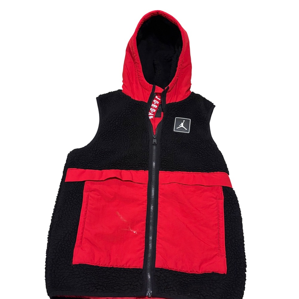 Jordan Kids Faux Sherpa Fleece Hooded Vest Red Black Logo‎ Patch Pockets Size XL